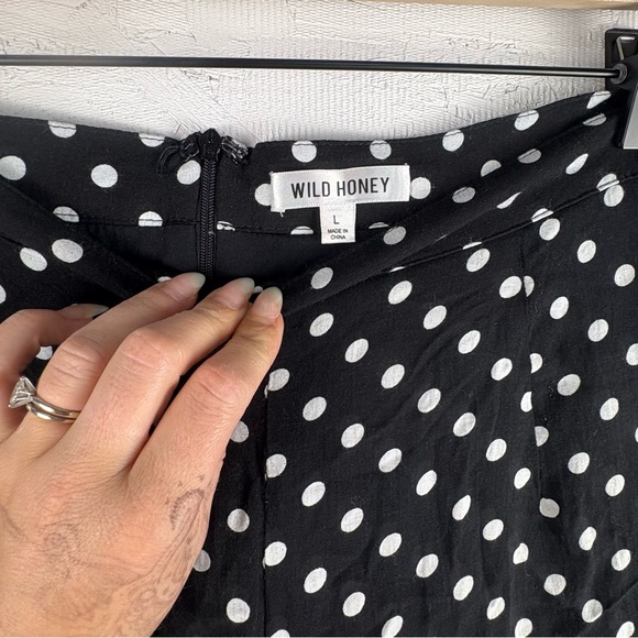 Wild Honey Black and White Polka Dot Wide-Leg Pants High Waisted Pleated Sz L - Picture 12 of 16